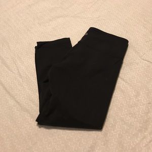 Lululemon cropped black leggings size 8